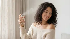 Prečo by ste nemali nanášať parfum na zápästia: tajomstvá objemnej vône