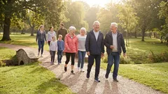 Každý krok sa počíta: prečo je bežná prechádzka užitočnejšia ako maratón